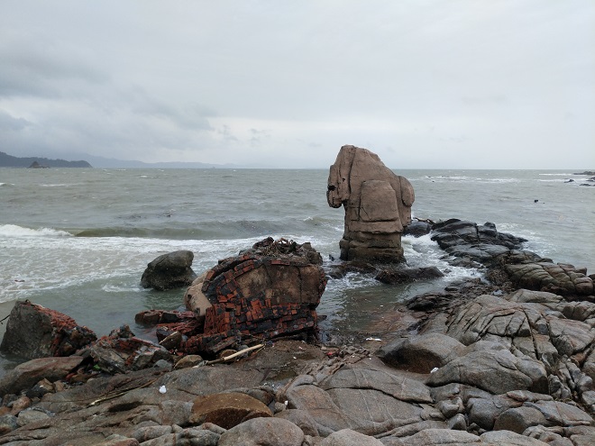 2018-3 超強(qiáng)臺(tái)風(fēng)“山竹”給鹽田帶來狂風(fēng)暴雨、風(fēng)暴潮、海水倒灌等惡劣天氣.jpg